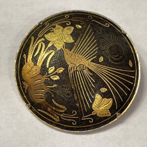 Vintage 1940s Damascene Spain gold tone flower bird Brooch 1.25”
